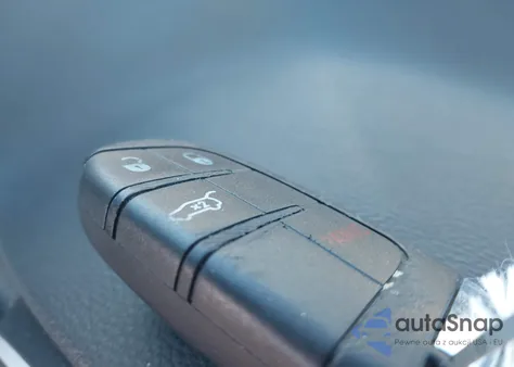 2019 Jeep Compass Limited 4X4 z USA, uszkodzony, nr VIN 3C4NJDCB7KT669699